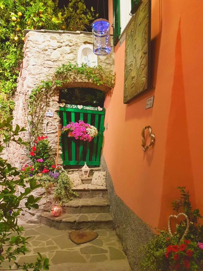 Casa Vacanze Family Albisola Superiore Exteriör bild