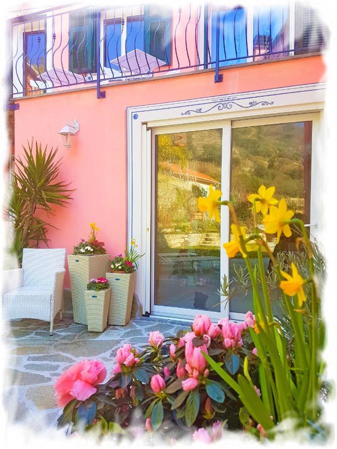 Casa Vacanze Family Albisola Superiore Exteriör bild
