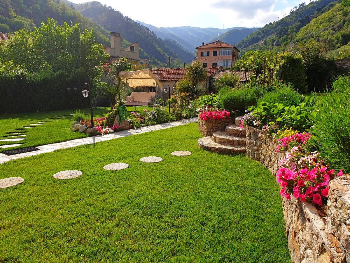 Casa Vacanze Family Albisola Superiore Exteriör bild