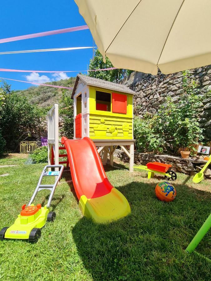 Casa Vacanze Family Albisola Superiore Exteriör bild