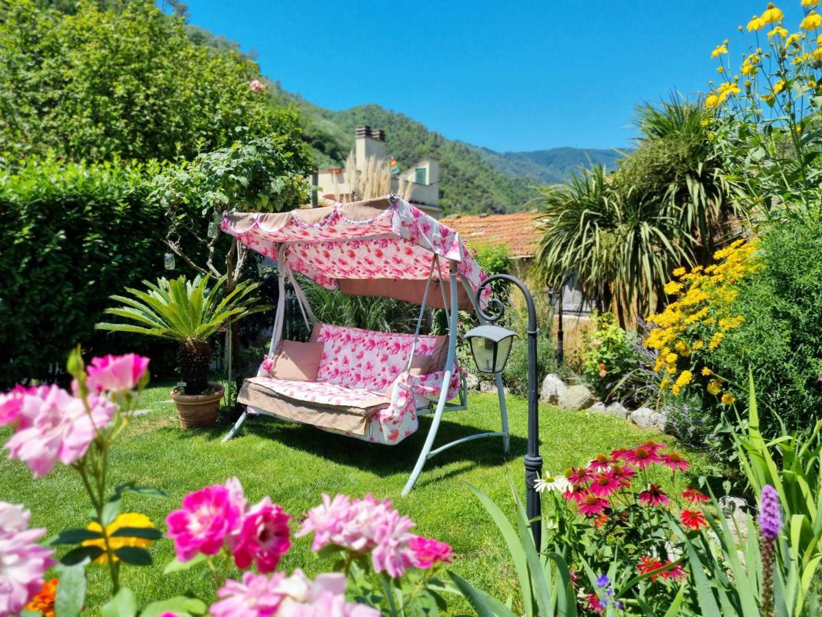 Casa Vacanze Family Albisola Superiore Exteriör bild