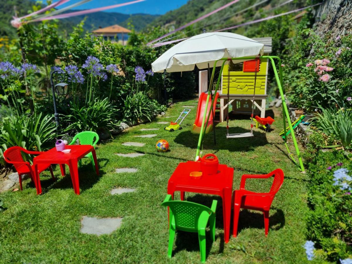 Casa Vacanze Family Albisola Superiore Exteriör bild