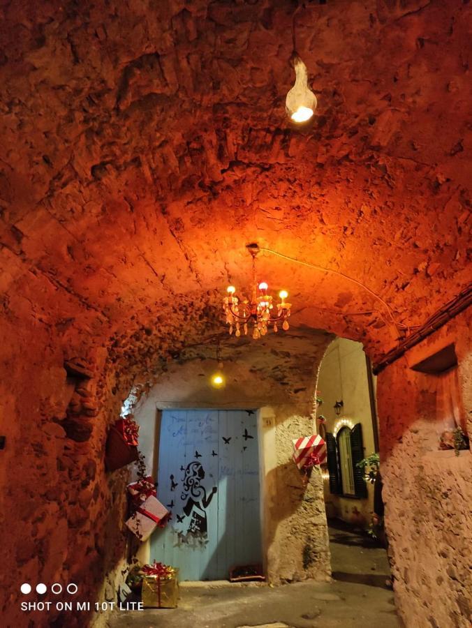Casa Vacanze Family Albisola Superiore Exteriör bild
